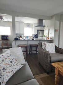 Room to spread out, and enjoy tree top living walking distance to Olde Towne Orange.