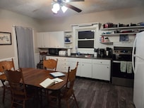 Beautiful farmhouse kitchen