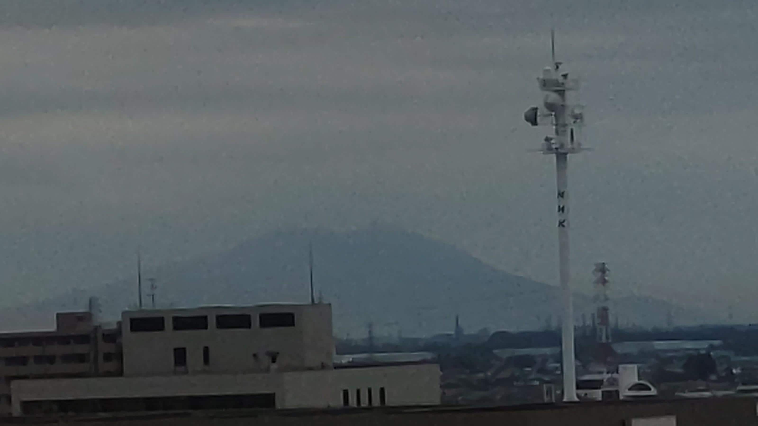 遠方に見える筑波山