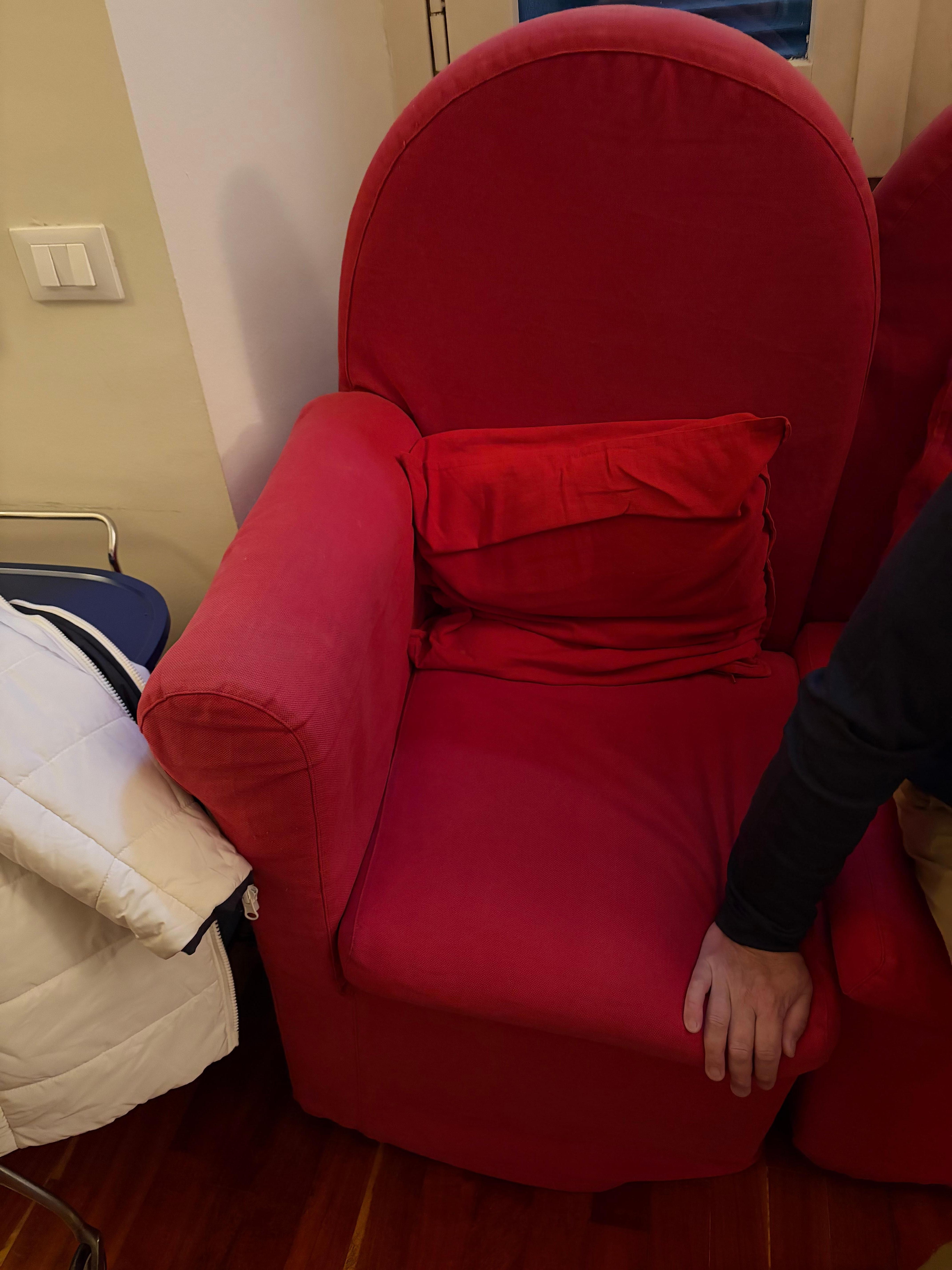 Broken, unusable chair