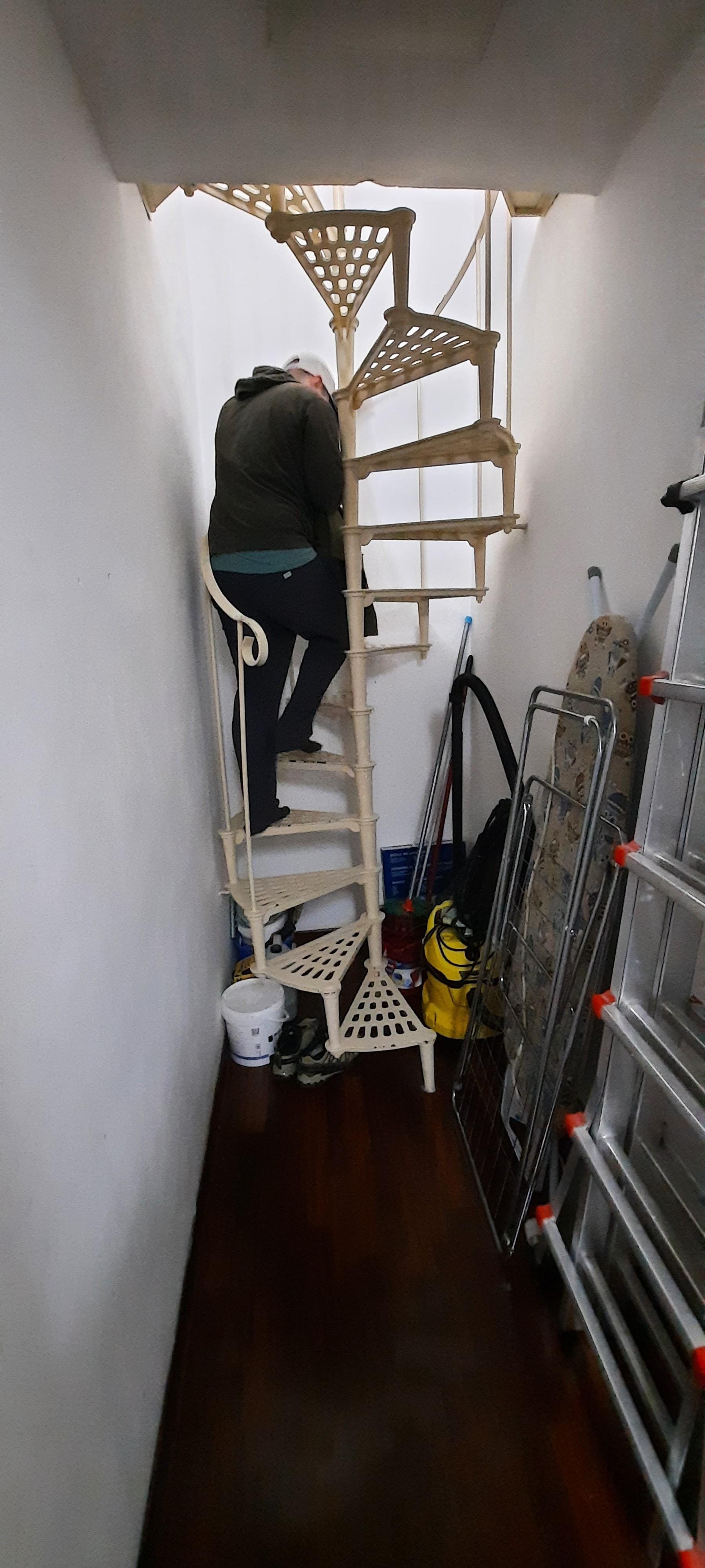 Stairs to 2 bedrooms/ 1 bath