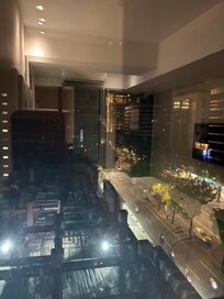 部屋は8階でした