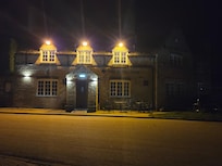 Closed when I arrived to check in at 5pm.