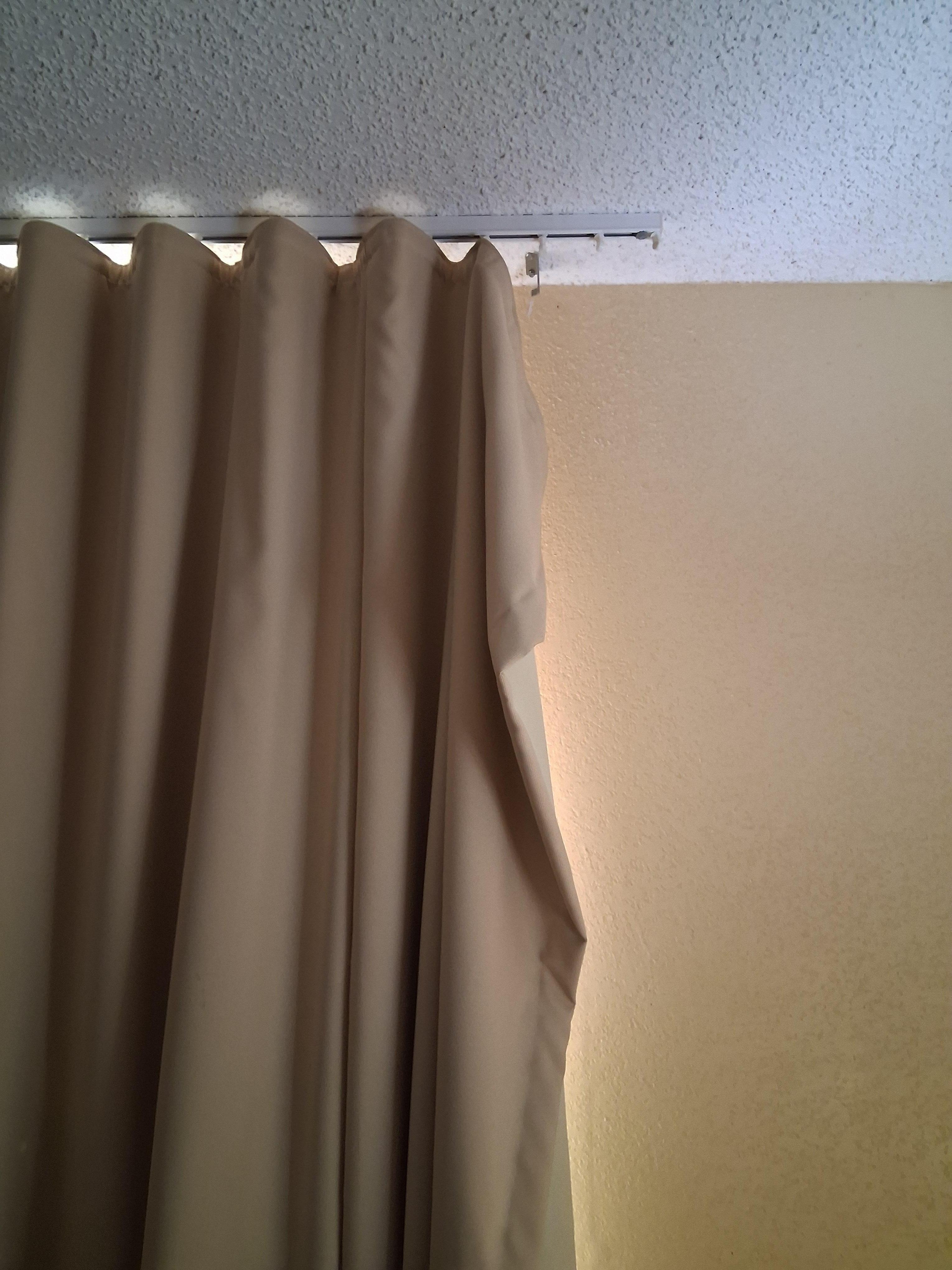 Curtain hanging