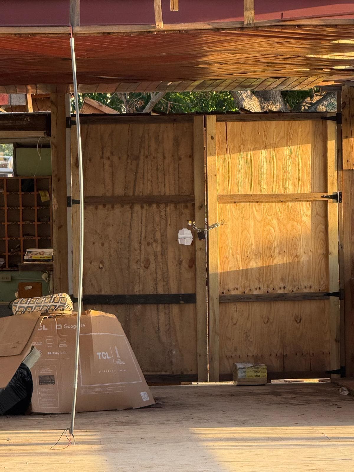 Estaba cerrado el acceso a la piscina 