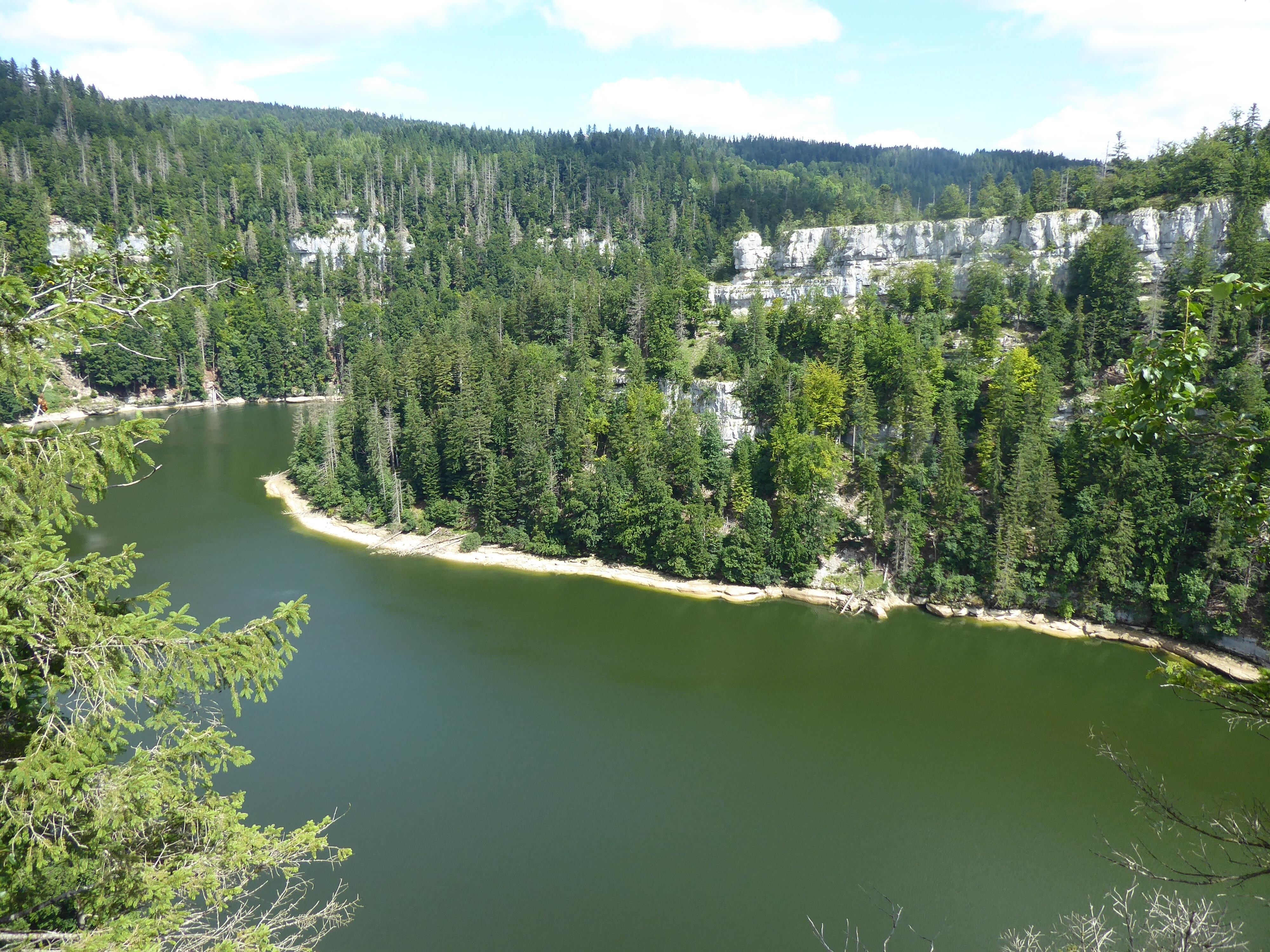 Vue sur le Doubs non loin du logement