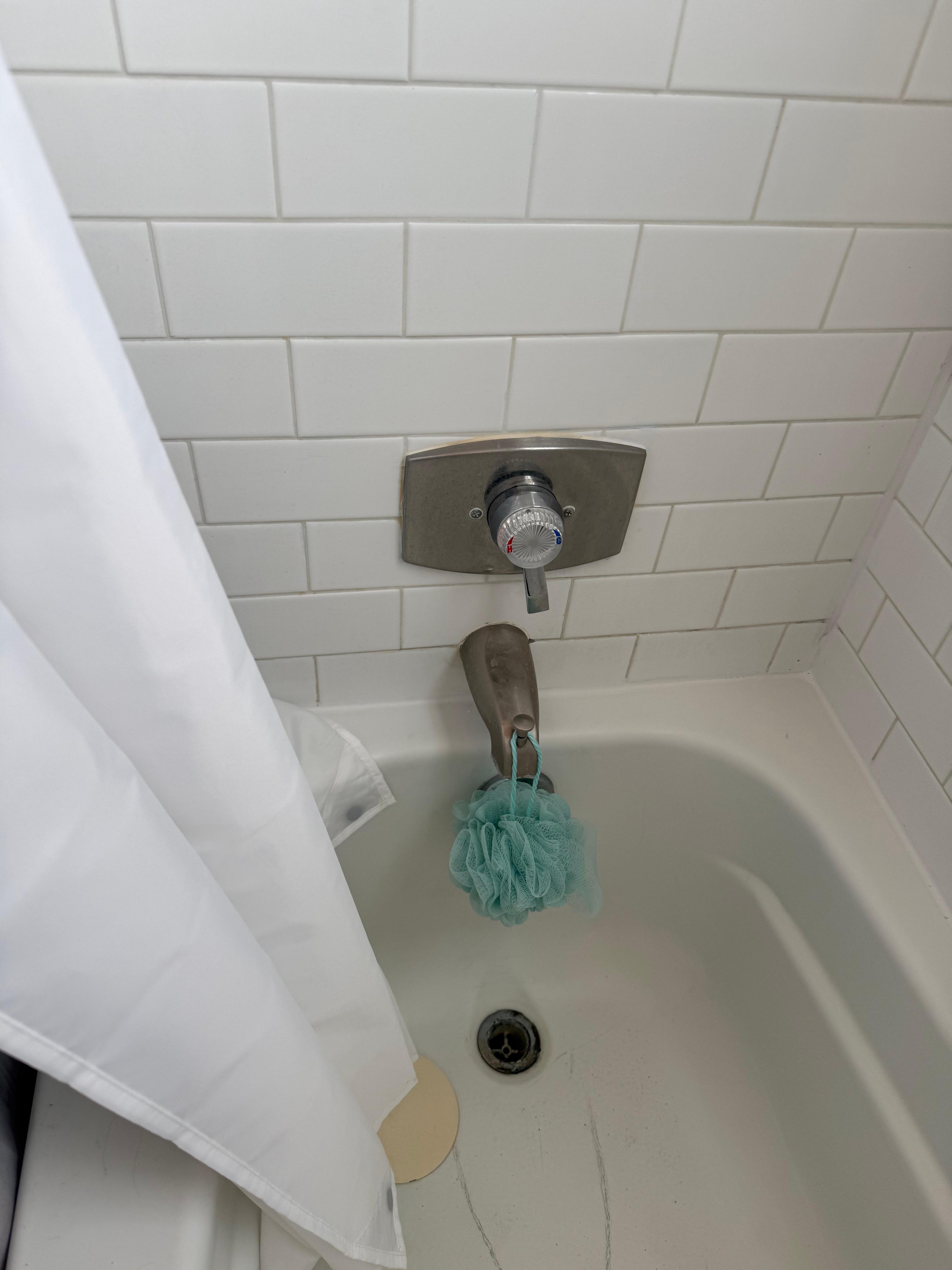 Bathtub faucet leaked