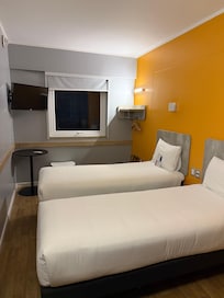 HabitaciĂłn estĂĄndar, dos camas individuales