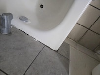 Again no caulk so it looked bad