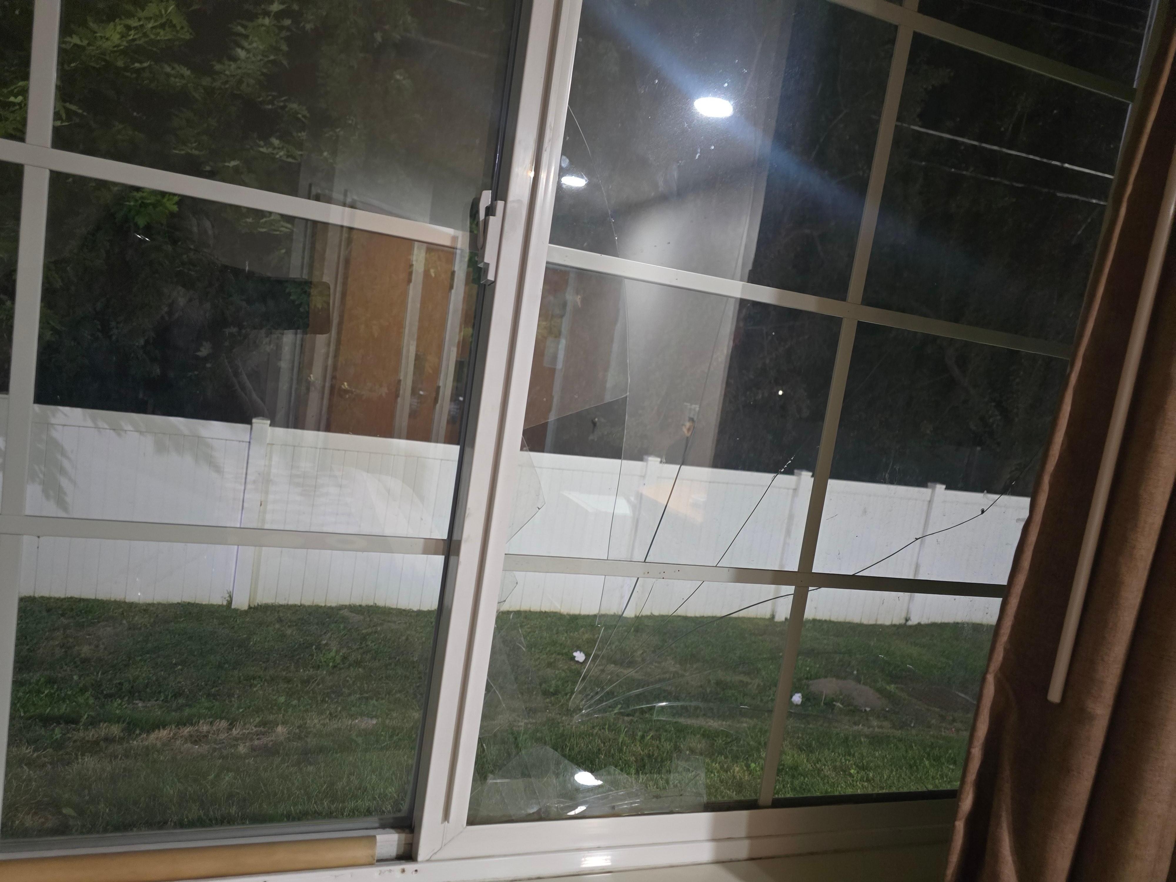 Broken window on the ground floor was uncomfortable as a female staying alone