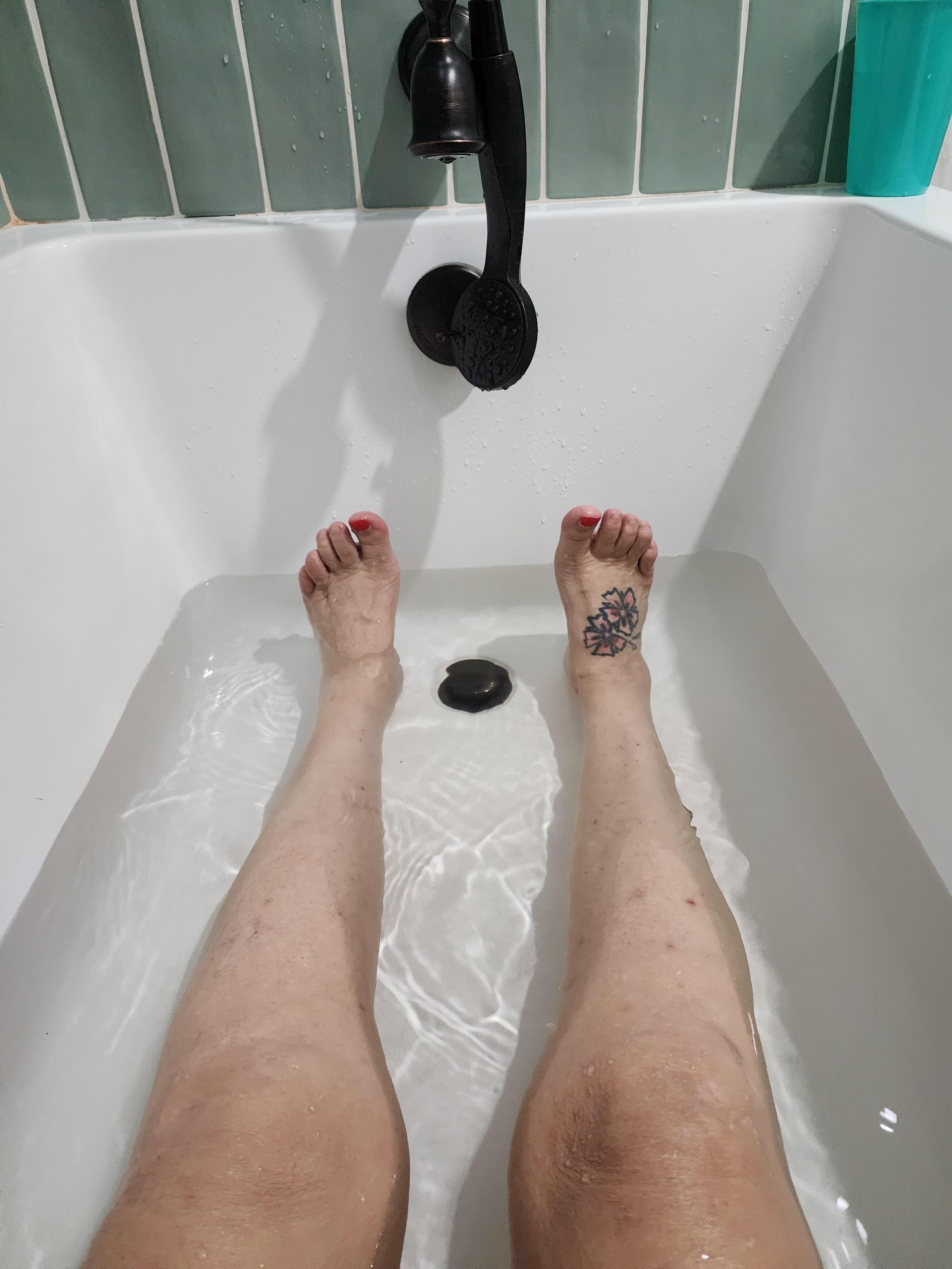 This is how much the tin filled before the hot water was gone.  It was horrible! I was so looking forward to lay in the tub, but nope. 