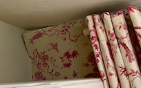 peeling wallpaper