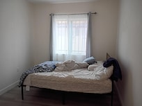Chambre simple de luxe. Je n'ai jamais vu de ma vie une chambre pareille