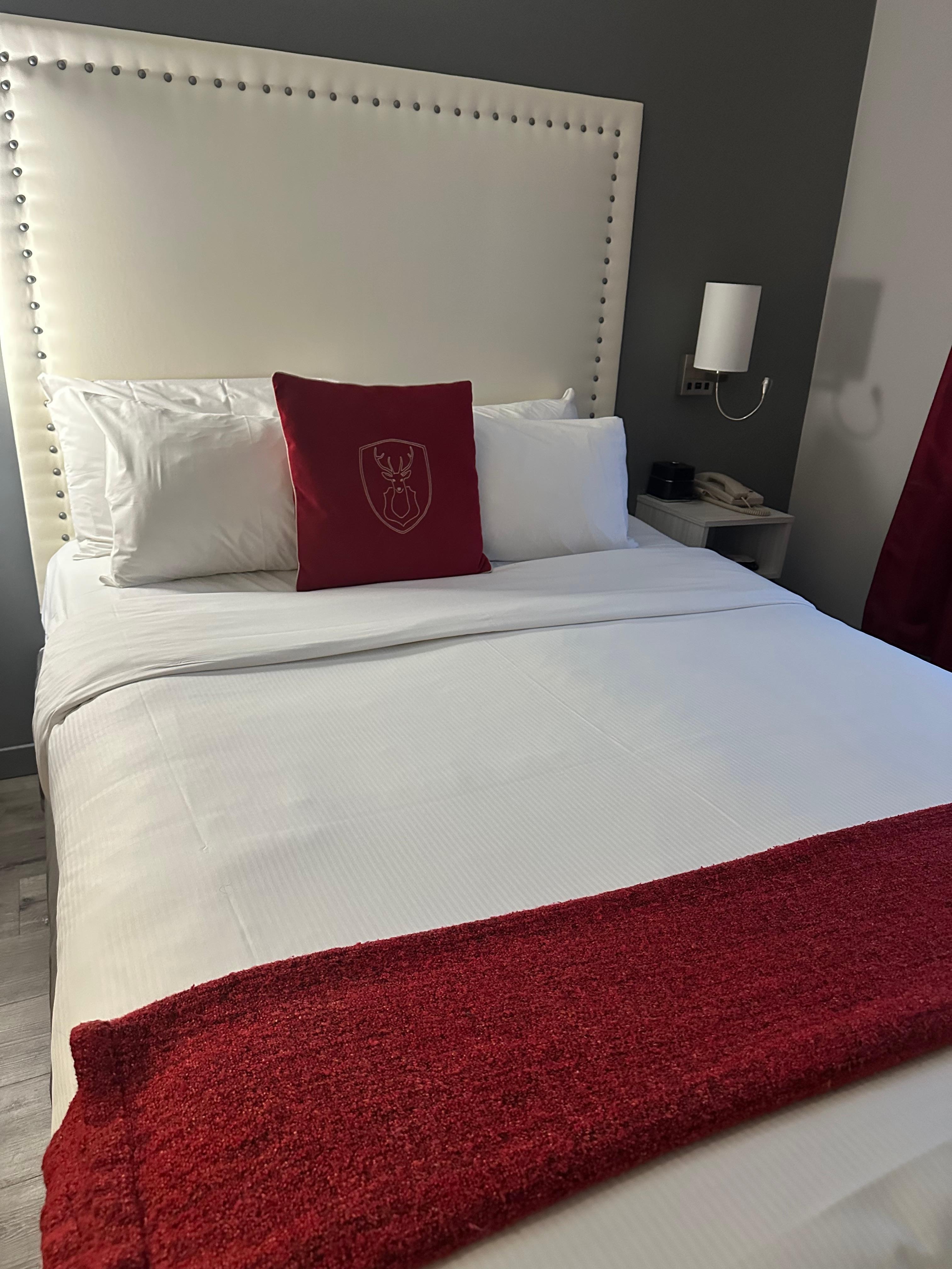 Au troisième, le personnel a nettoyé la chambre de qui n’étais pas nécessaire mais bon.super séjours