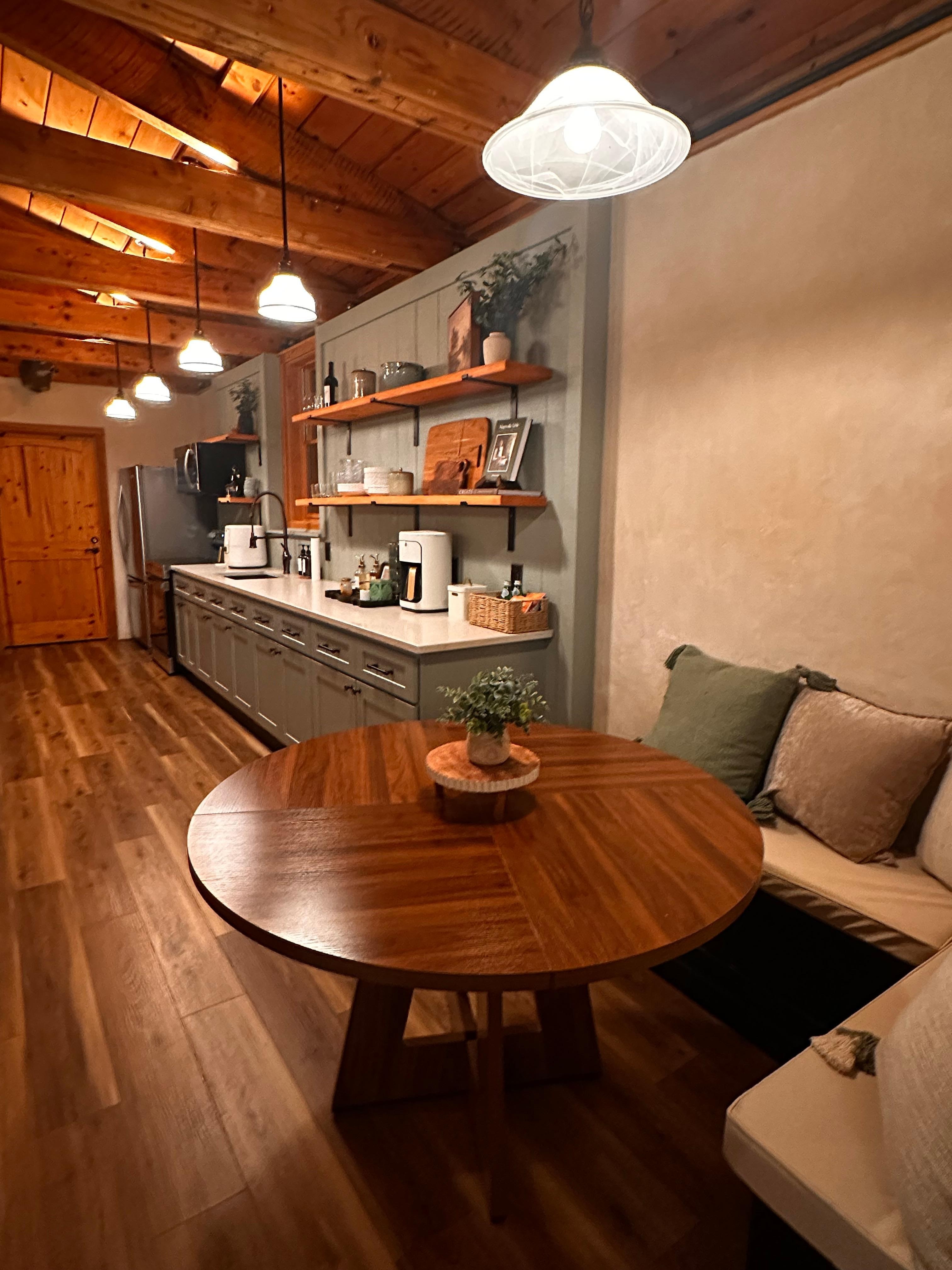 There was a lot of thought put into this kitchen. A few spices were available, as well as salt and pepper, trash bags, paper towels and ice trays.