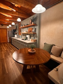 There was a lot of thought put into this kitchen. A few spices were available, as well as salt and pepper, trash bags, paper towels and ice trays.