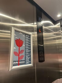 エレベーターは三菱です。