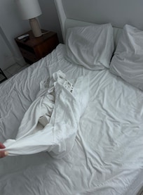 Solo esta cama estaba vestida