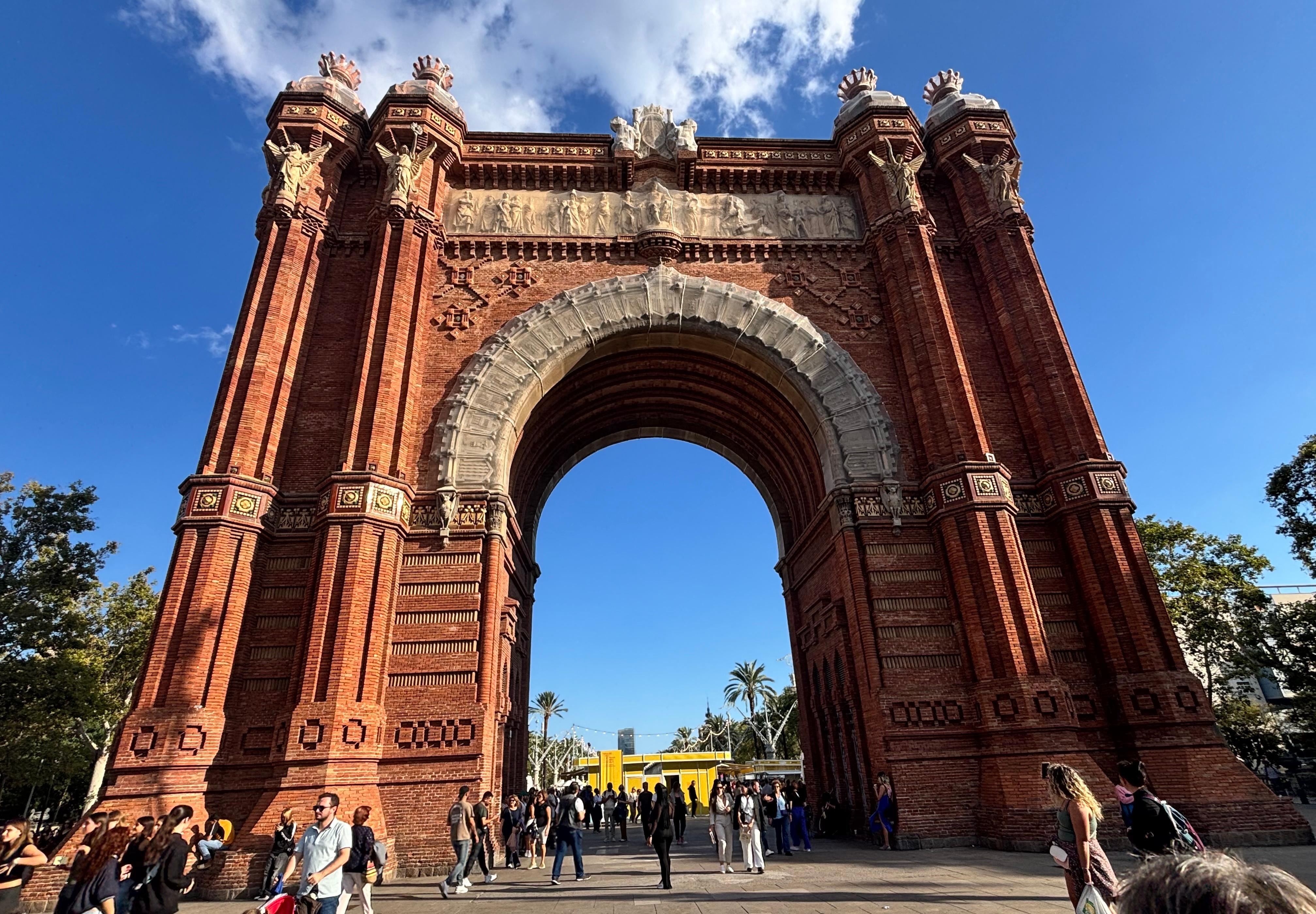 1888- L’ Arc du Triomf-Barcelona, Spain