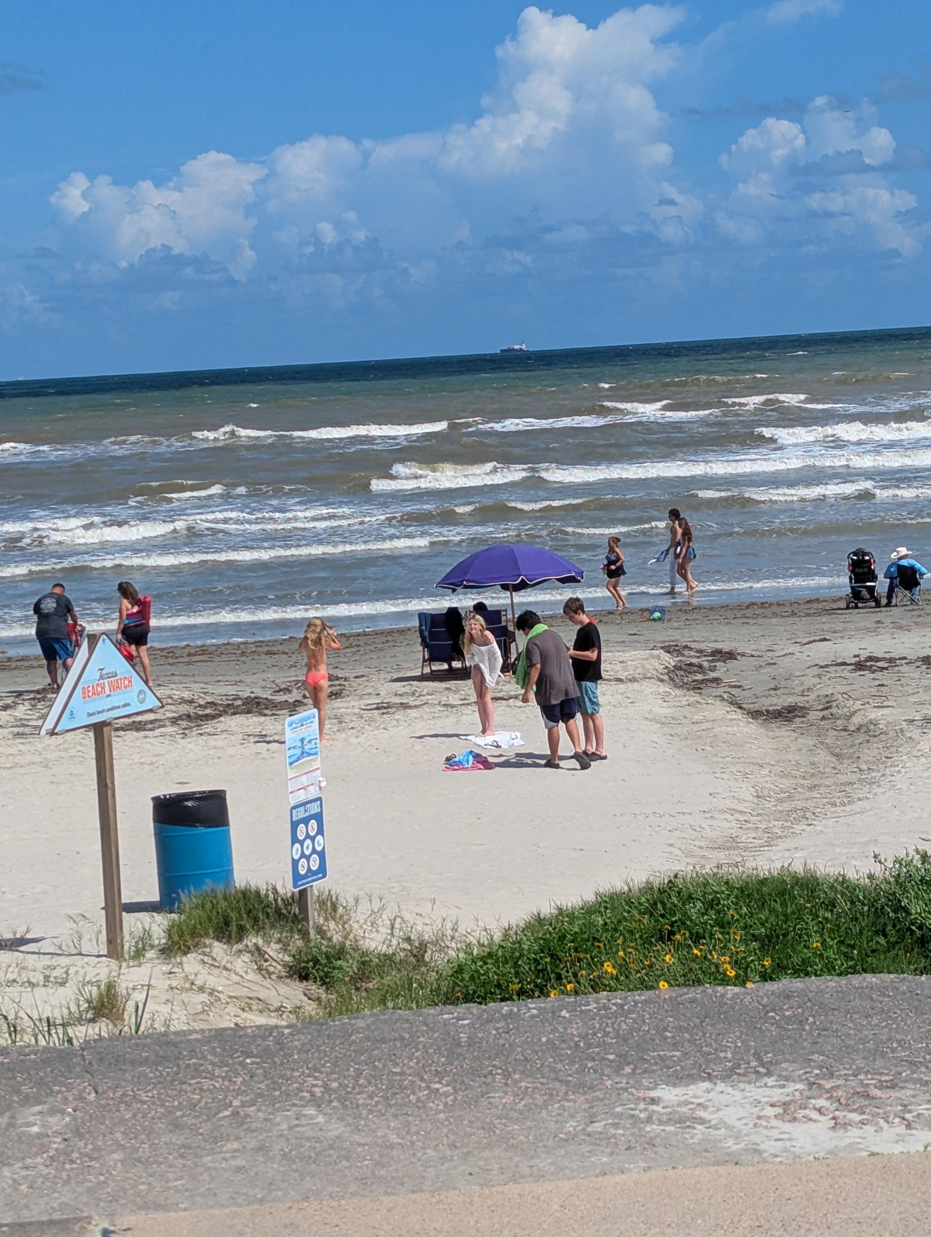 Kis at the beach