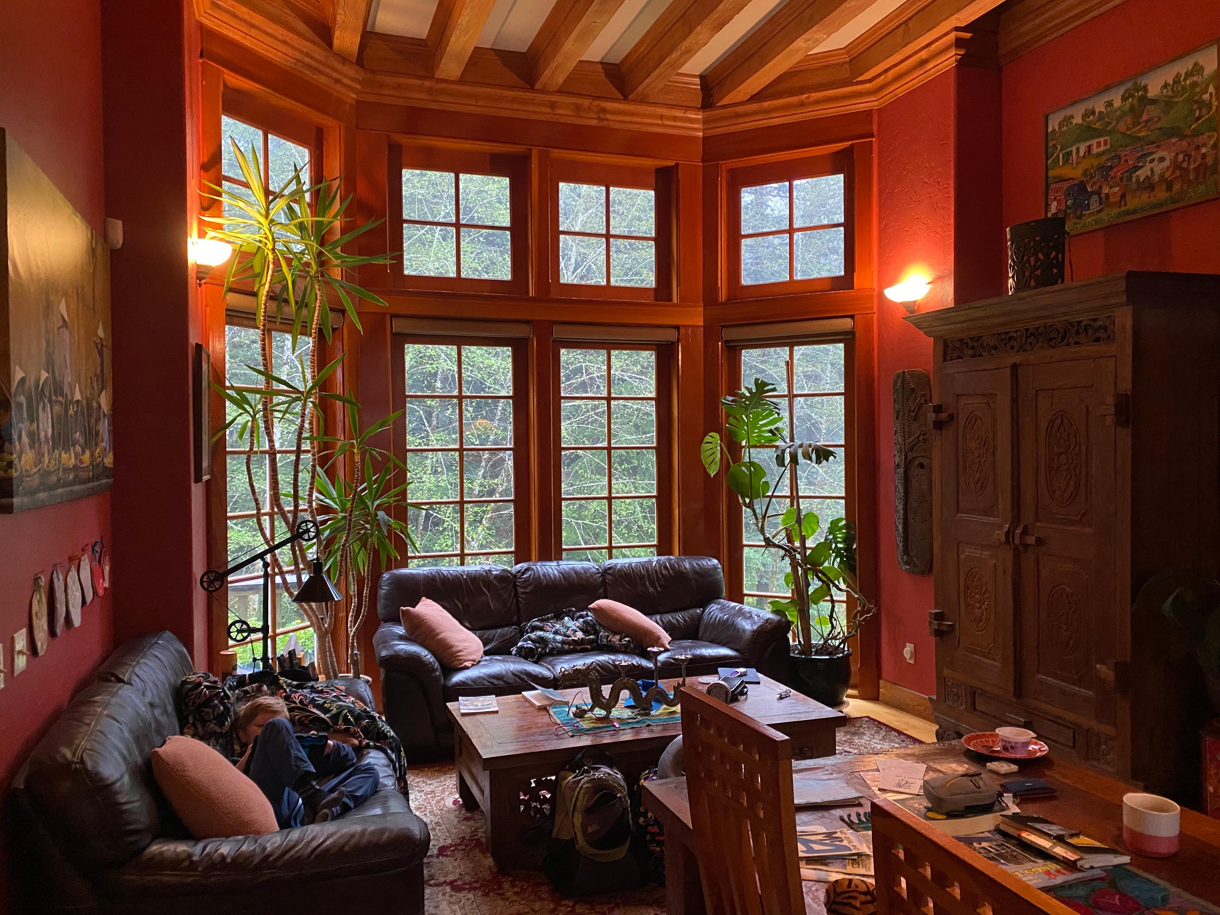 The living room - so much warmth