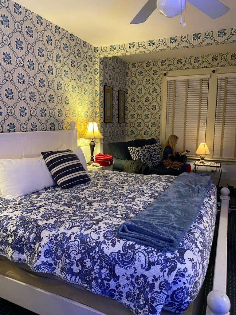 Homely, personal and old-fashioned. I love it!!