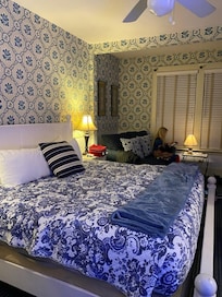 Homely, personal and old-fashioned. I love it!!