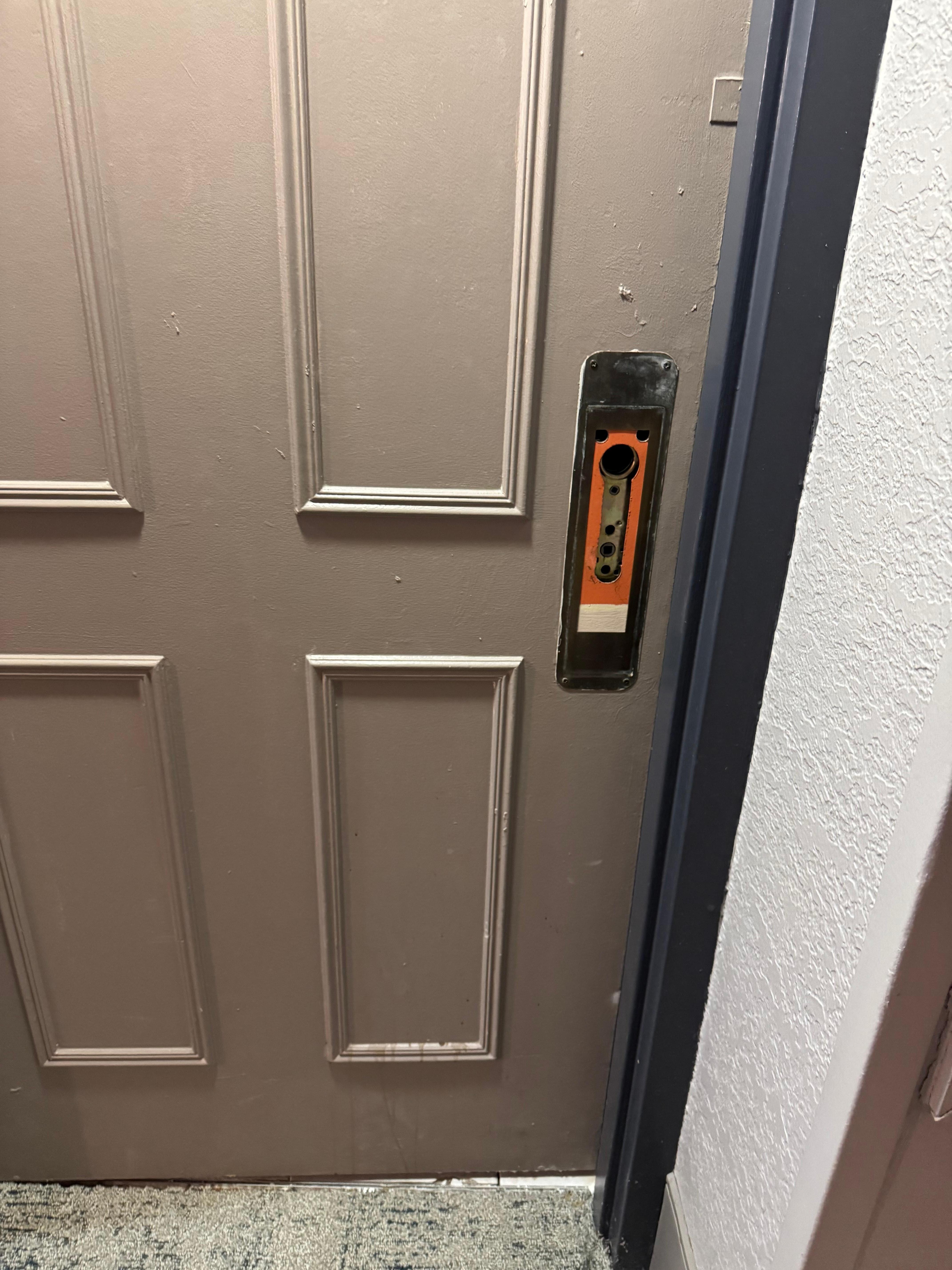 Our doir to our room locks fell iff