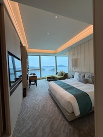 The room it’s huge and comfortable