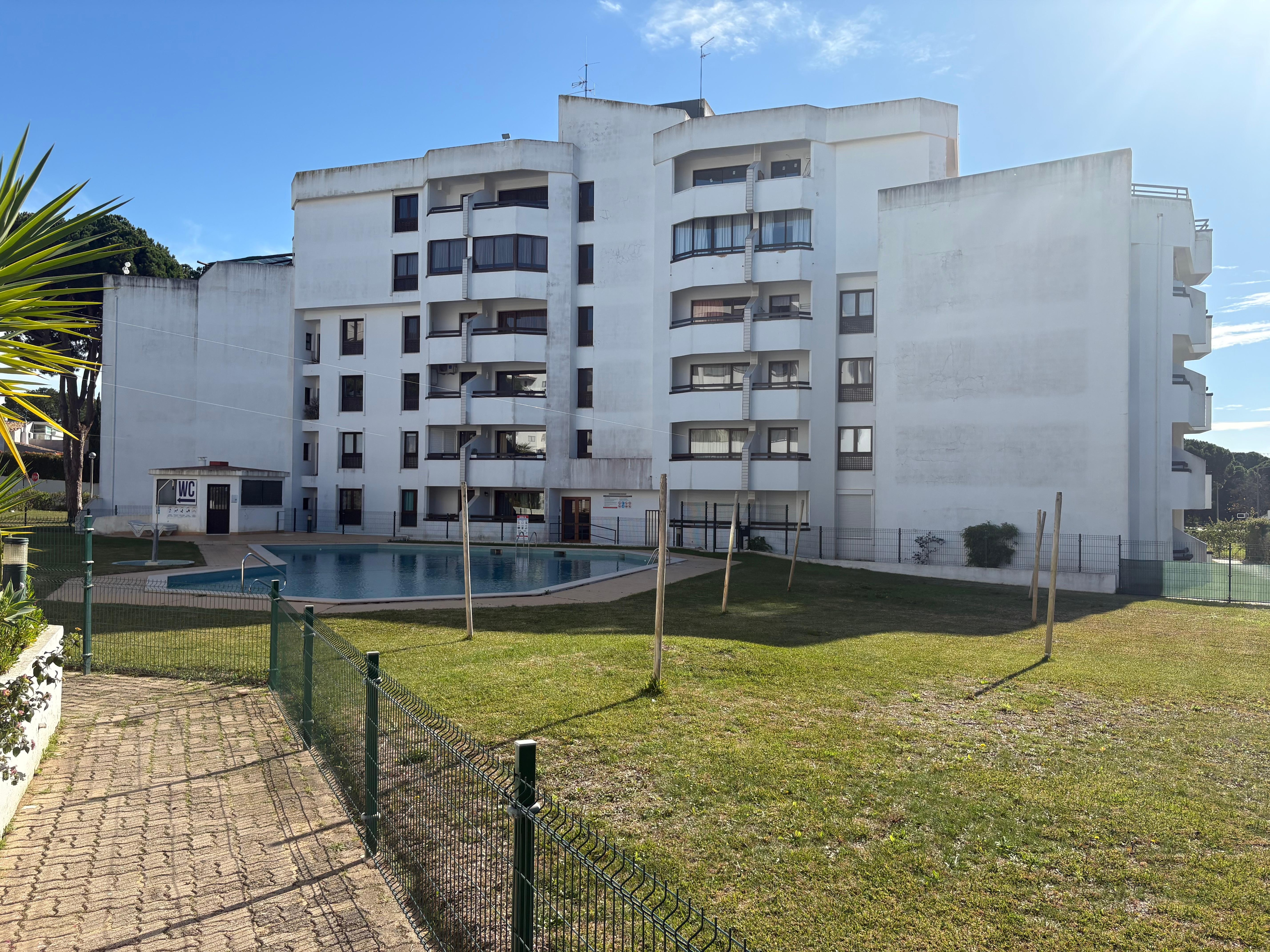 Vue arrière de l’édifice 