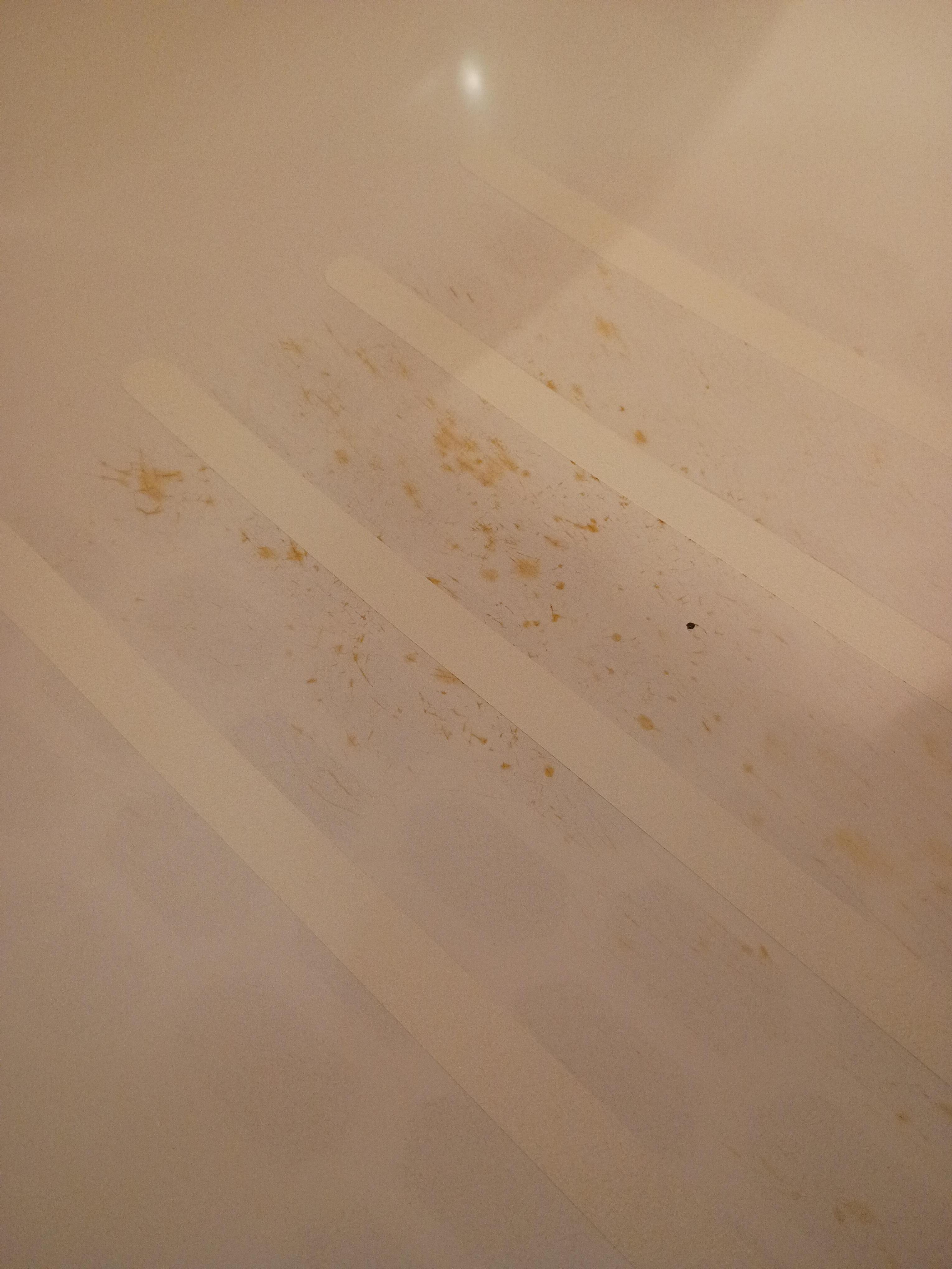 Discoloration tub bottom 