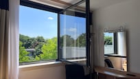 Fully opening window