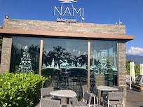 波ビーチのカフェ