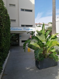 Apartment 3 and Entrance