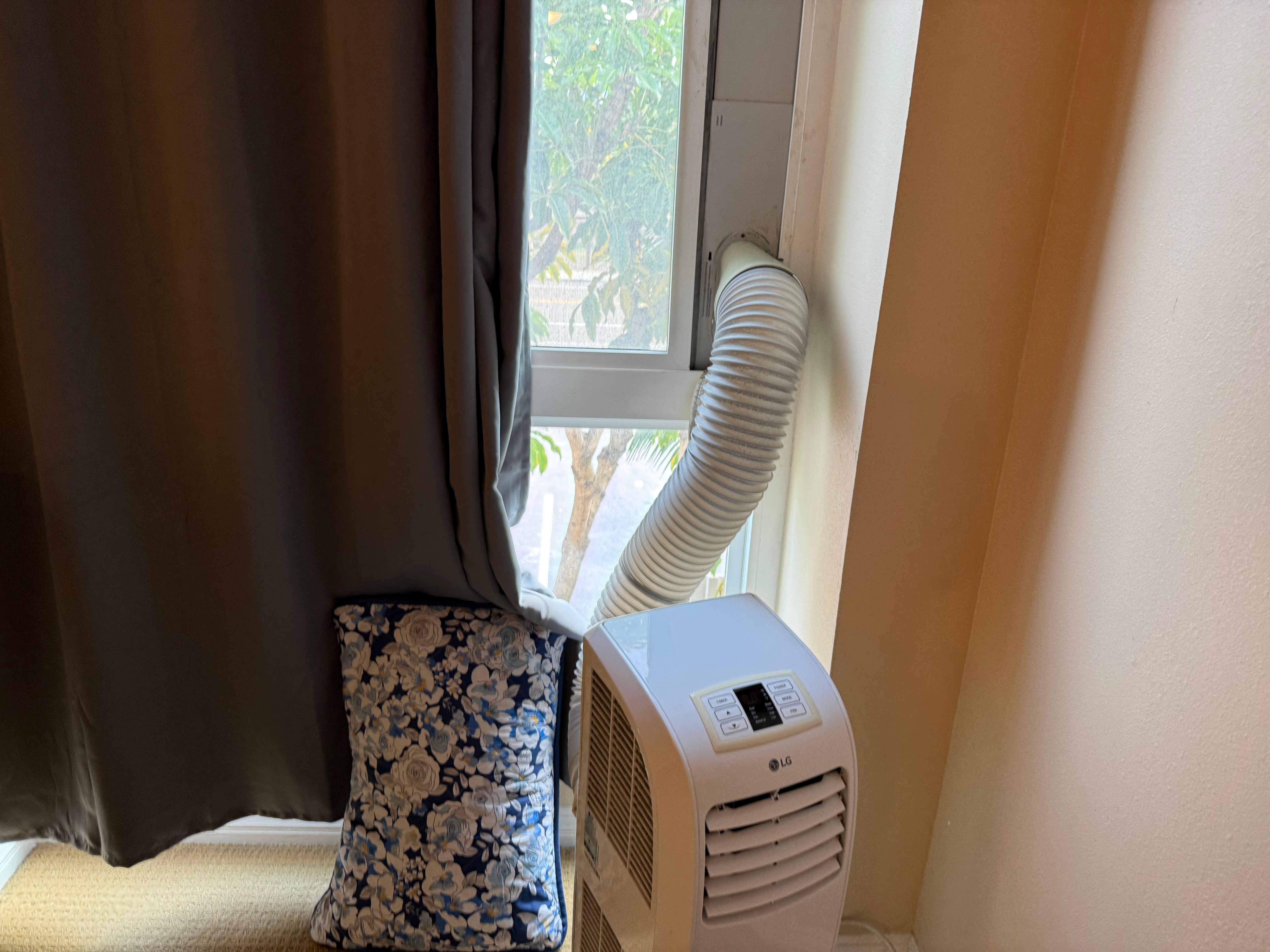 Window air conditioner 