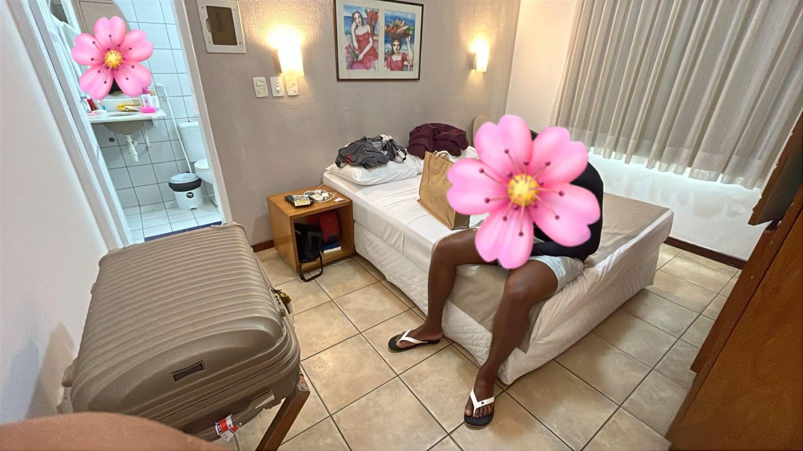 Cama um pouco pequena, mas nada demais 