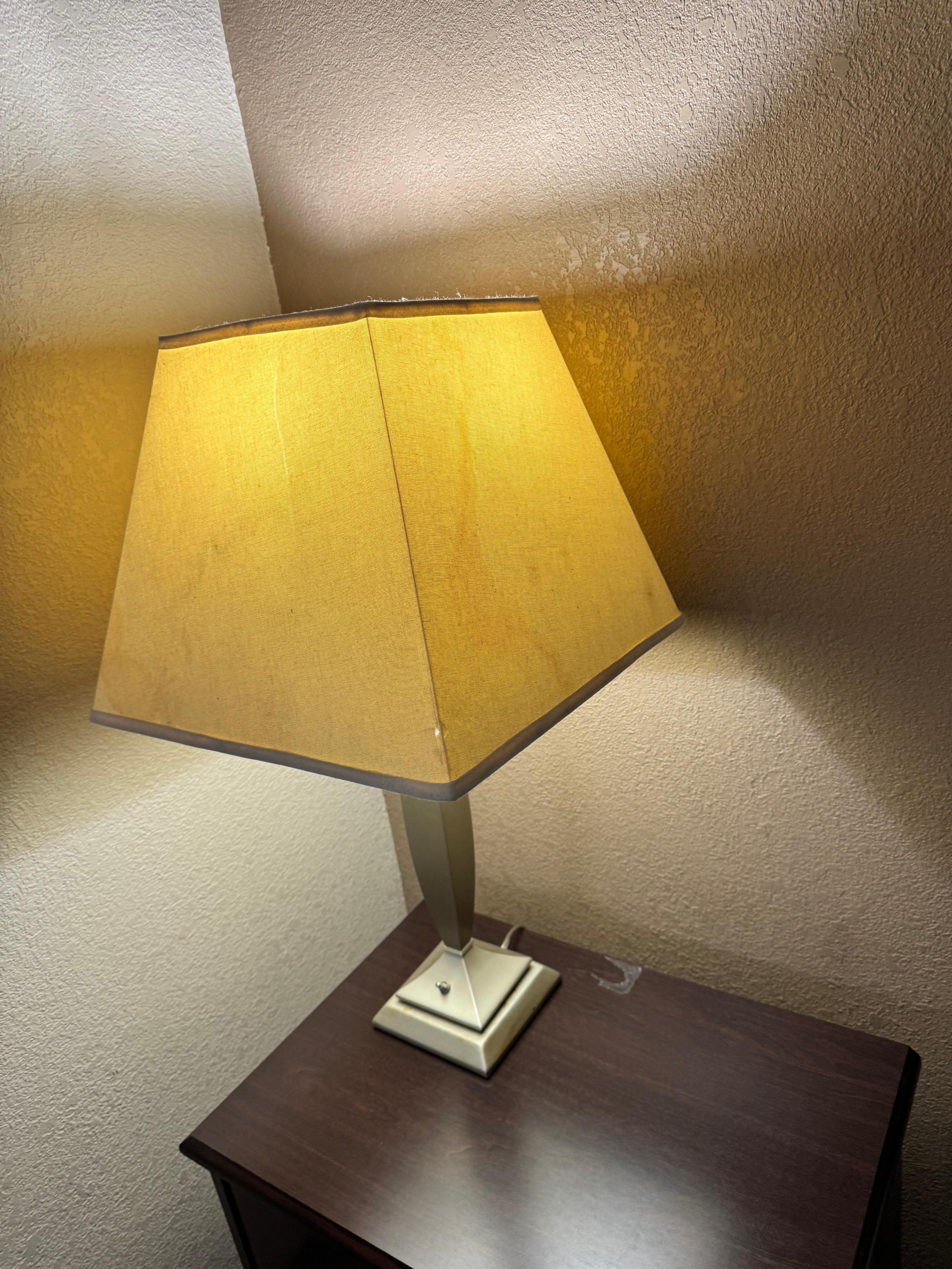 Left lamp