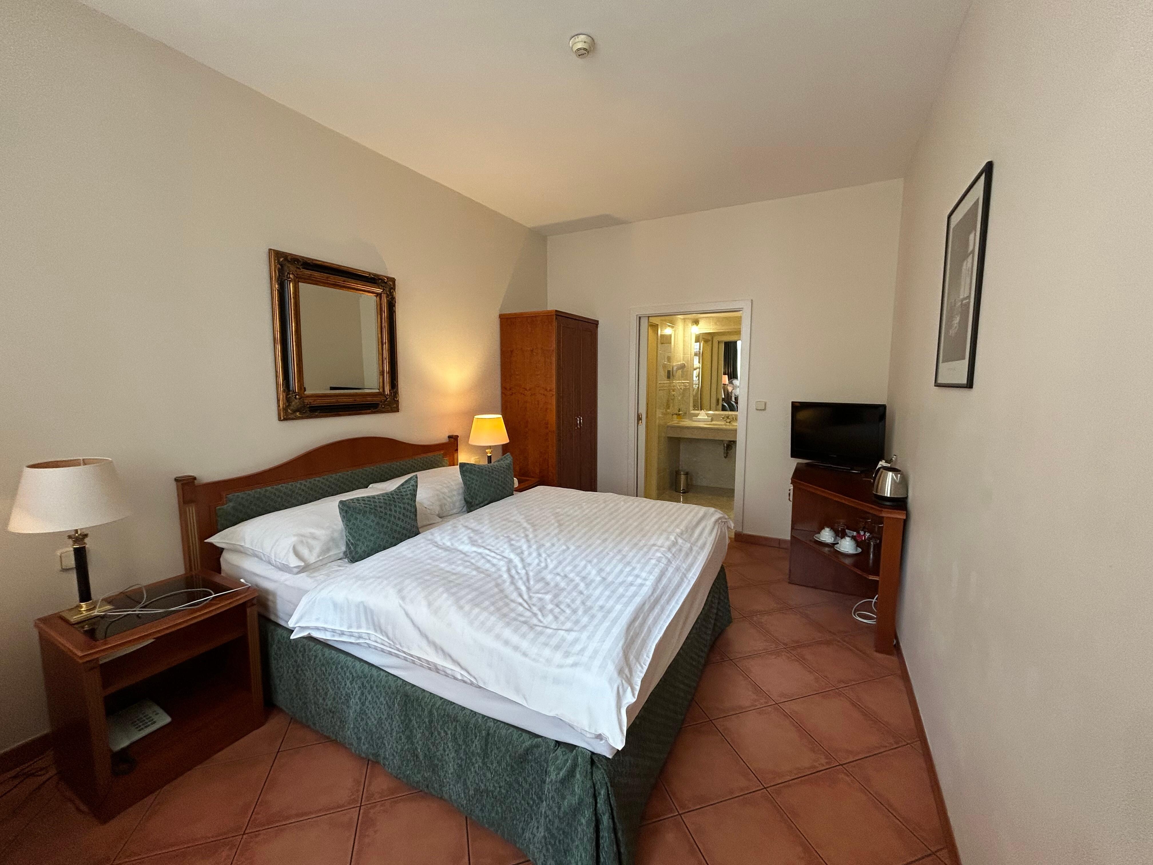 Double bed room