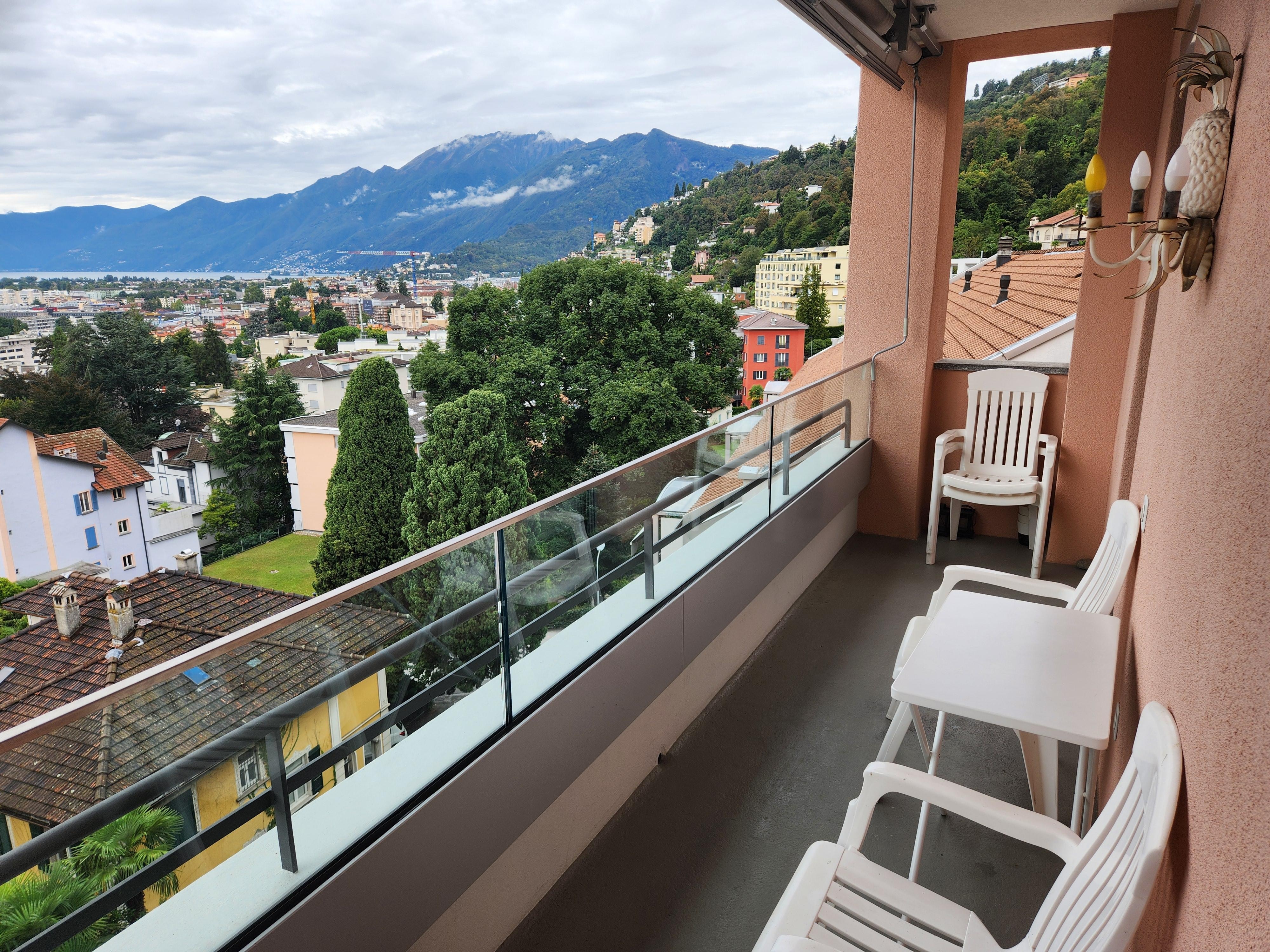 Another balcony view