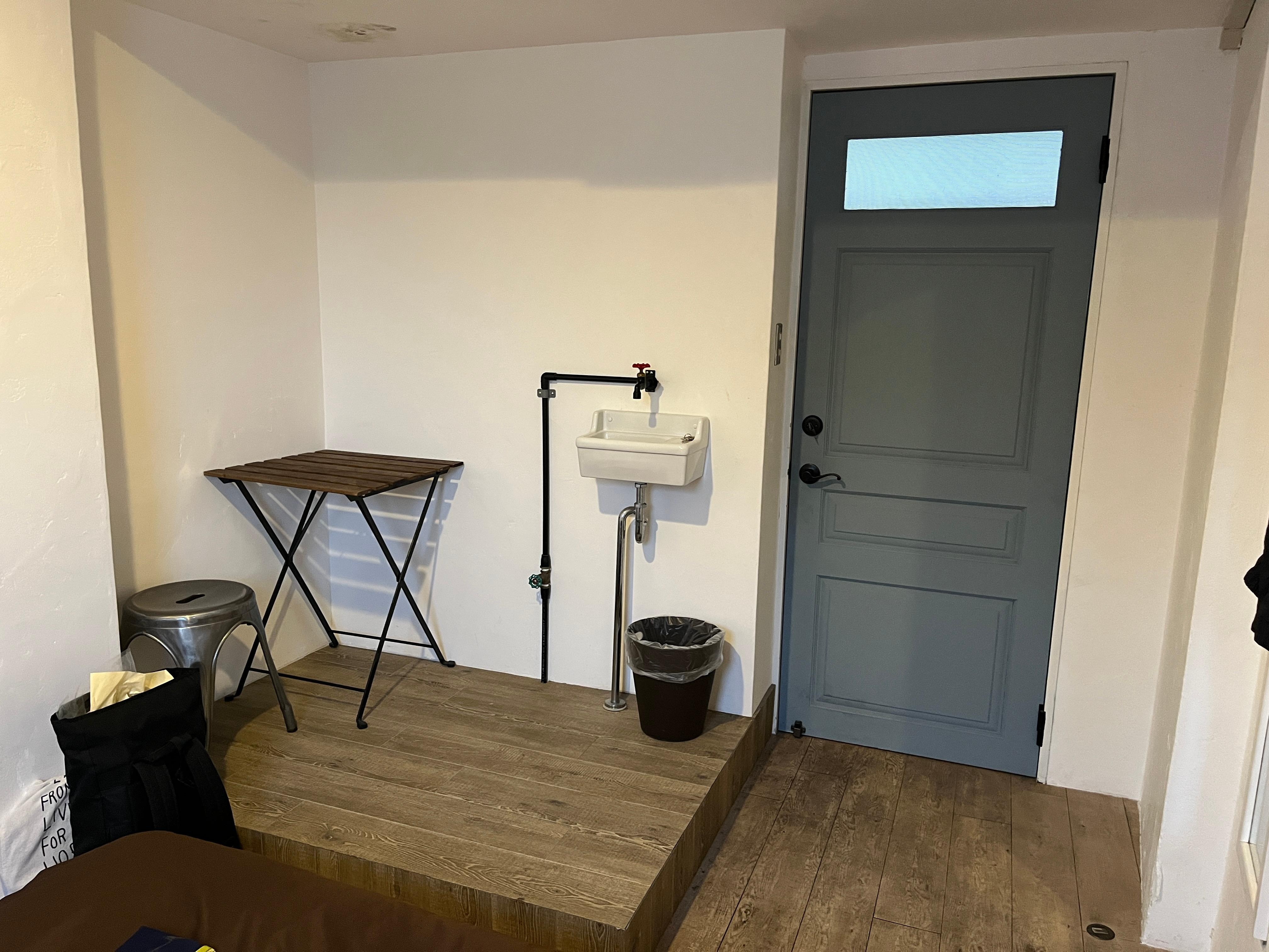 部屋が海外みたいでおしゃれ。水道は使いにくい。