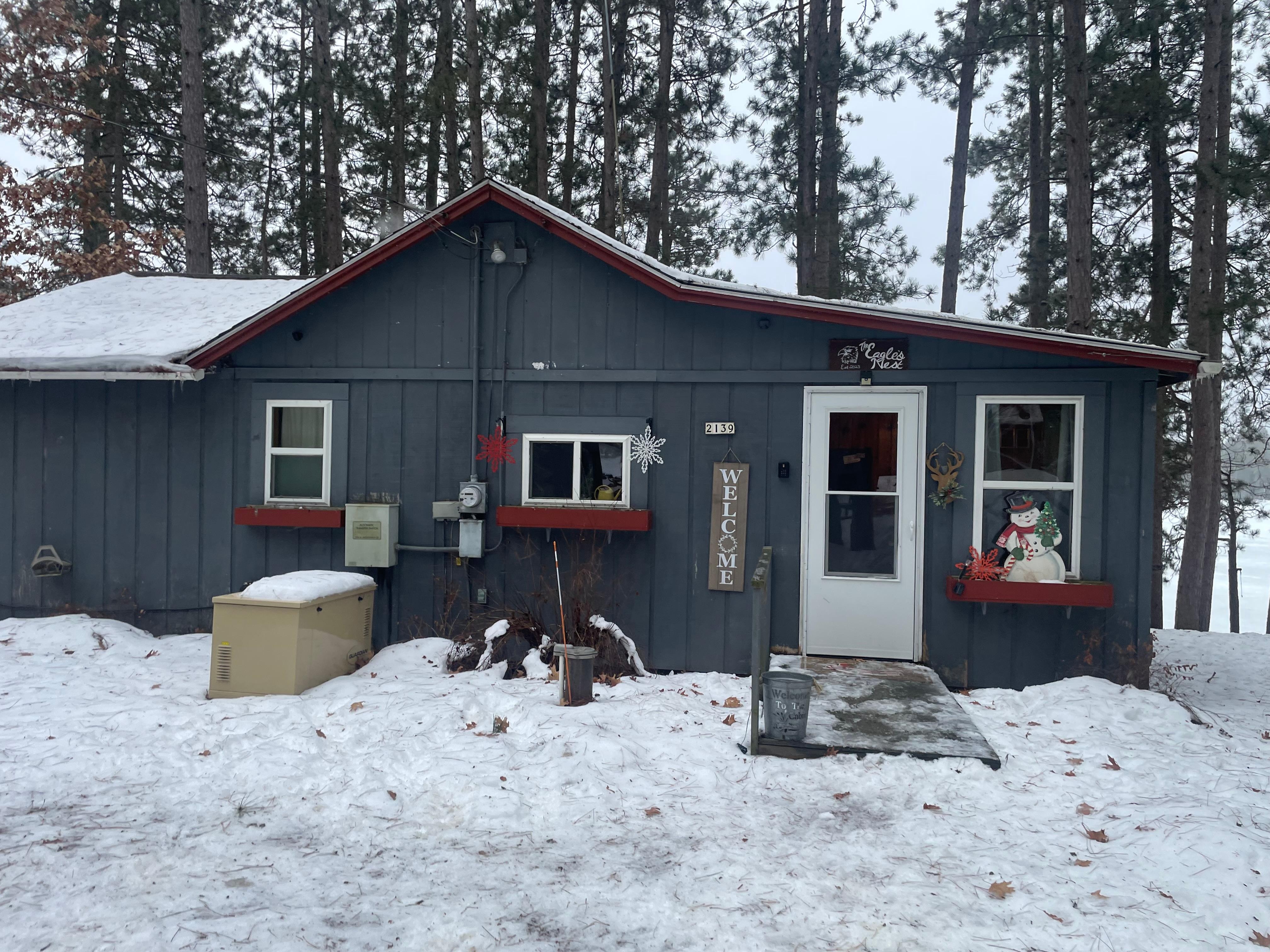 Front of cabin. Welcoming entrance