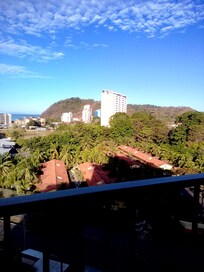 Balcony Melissa La Abeja on Facebook