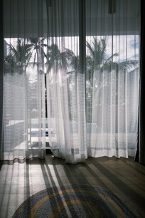 早上起床的窗景