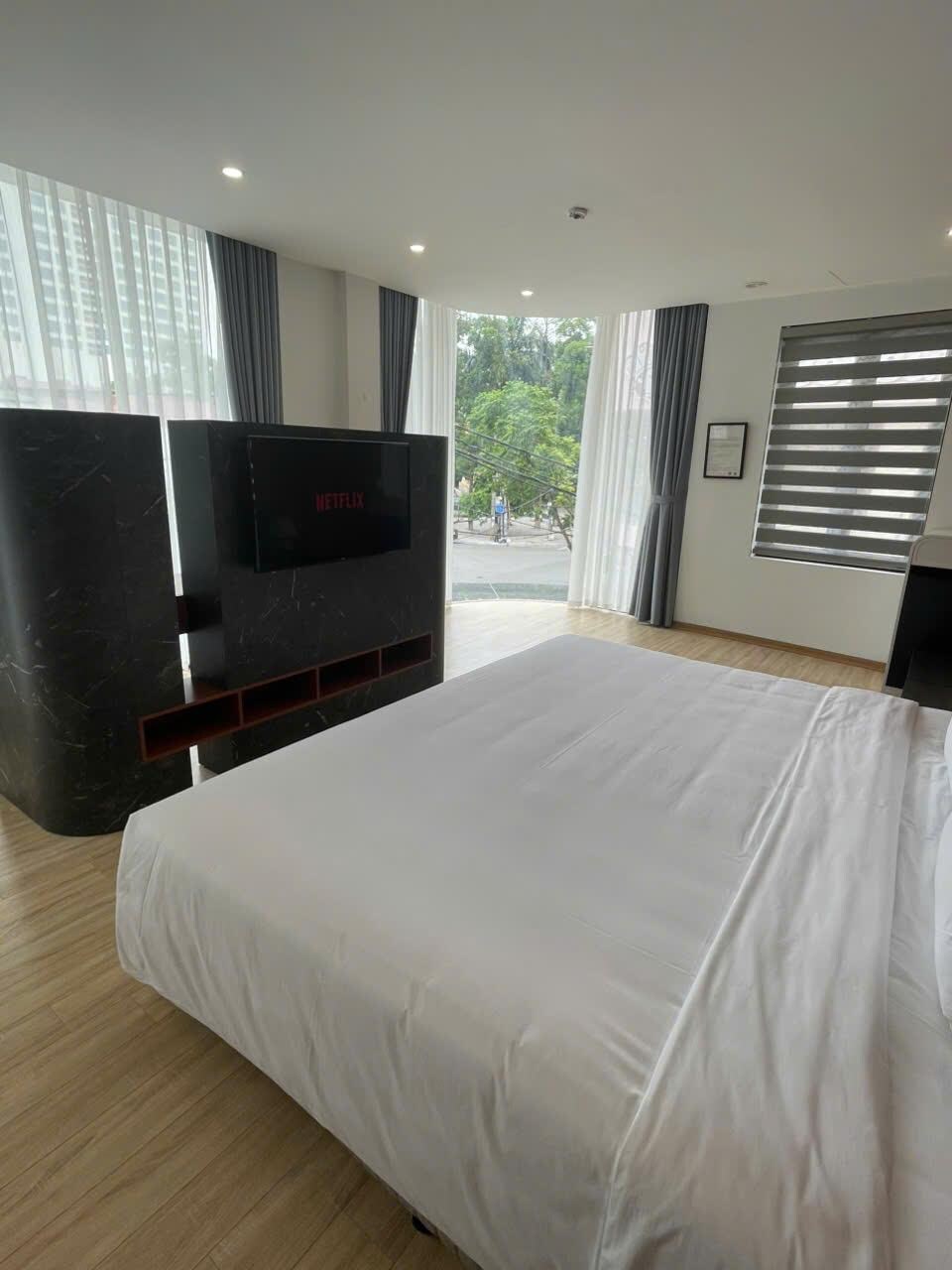 Got a huge room