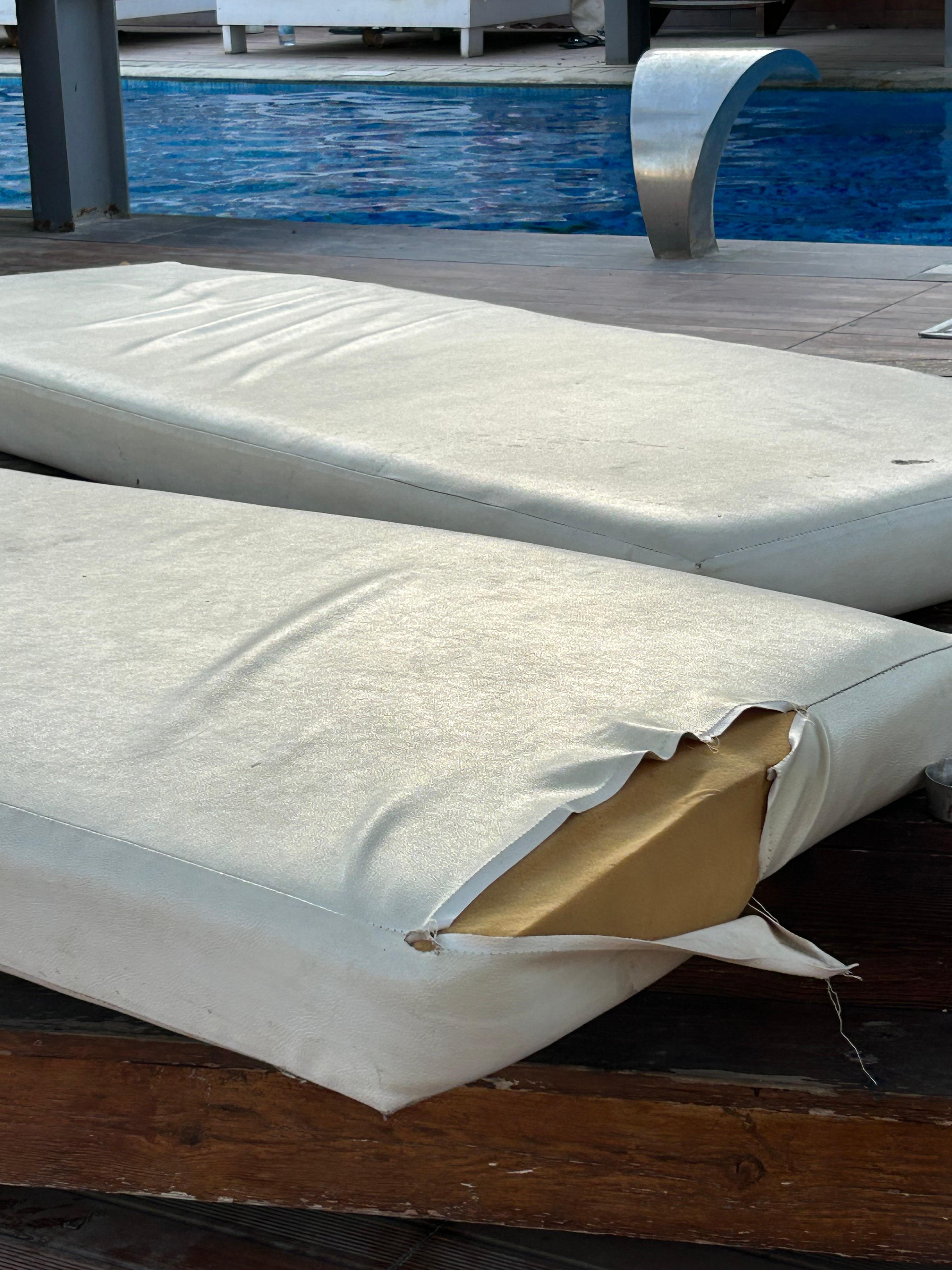 Materassini a bordo piscina