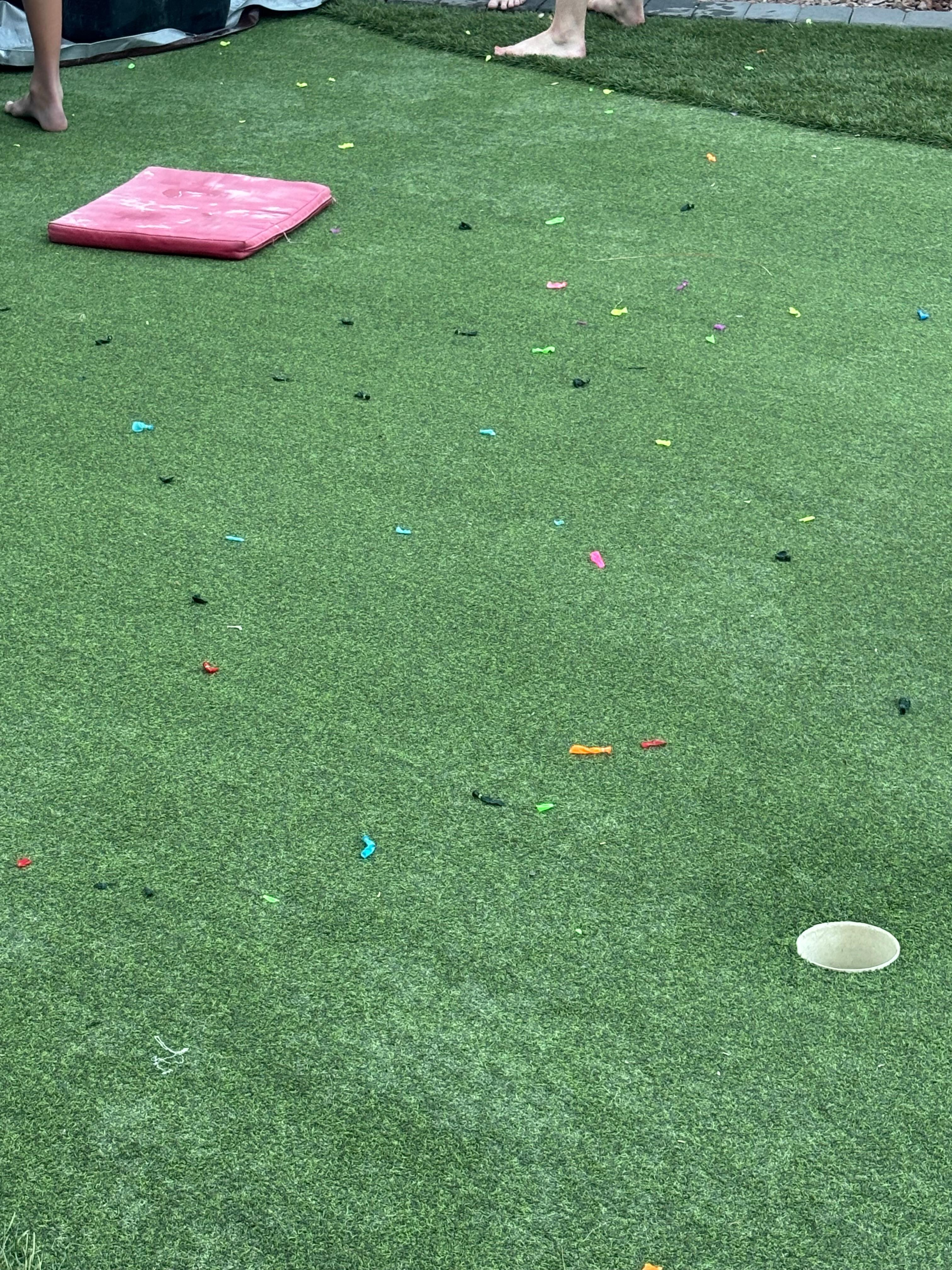 Water balloon battleship