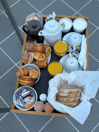 Breakfast (and lunch)