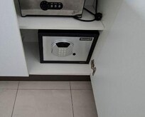 The mysterious safe that apparently doesn't exist!