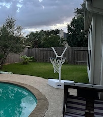 Basketball hoop