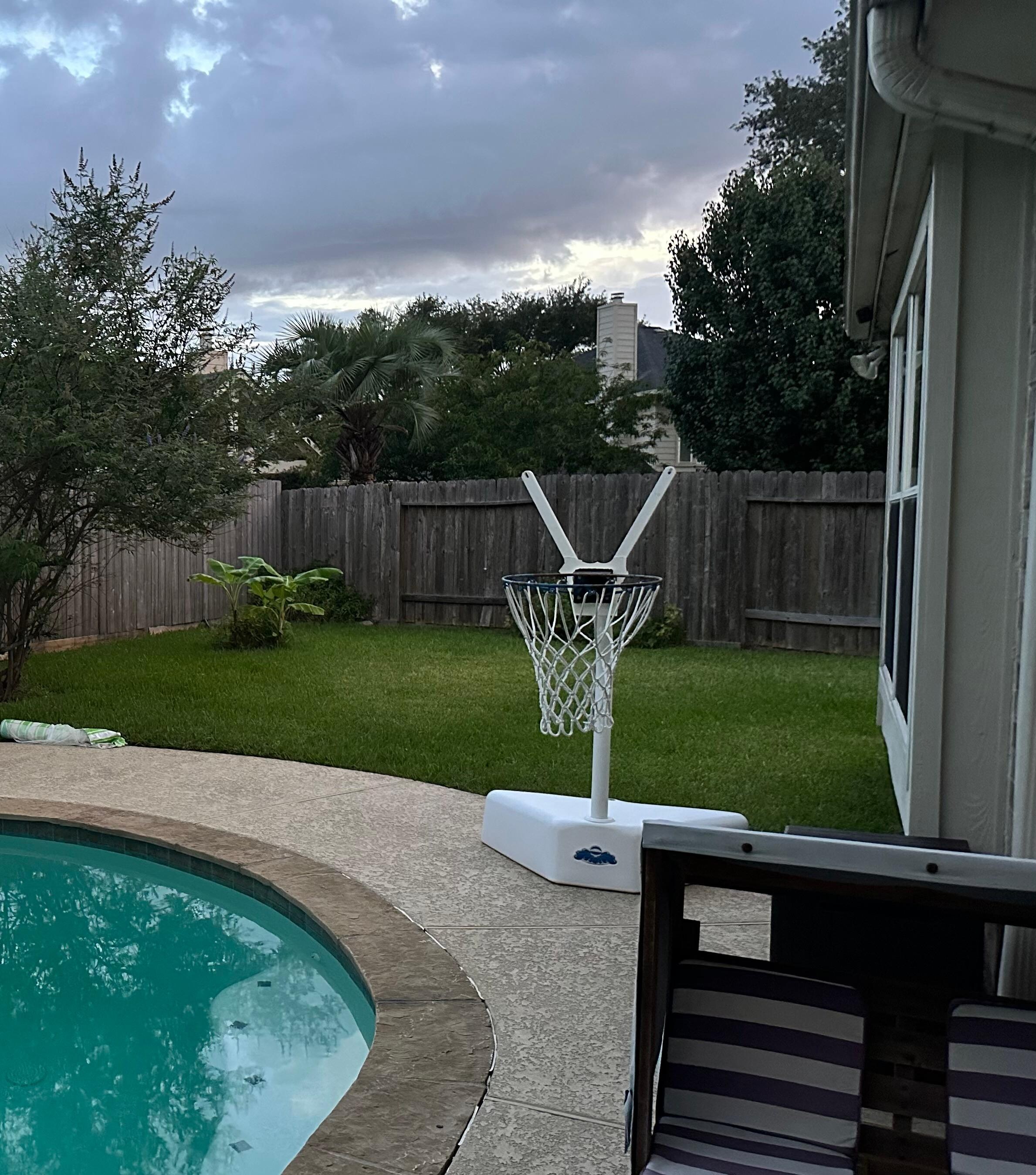 Basketball hoop 